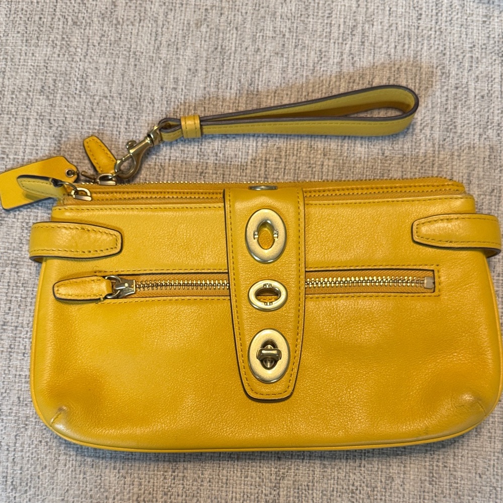 Coach Legacy Archive Large Clutch Sunflower - Rare